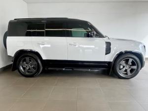 Land Rover Defender 110 D350 X-Dynamic HSE - Image 28