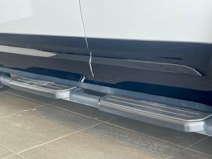 Land Rover Defender 110 D350 X-Dynamic HSE - Image 29