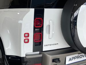 Land Rover Defender 110 D350 X-Dynamic HSE - Image 5