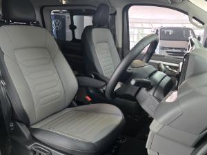 Volkswagen Transporter 2.0TDI Kombi SWB Life - Image 10