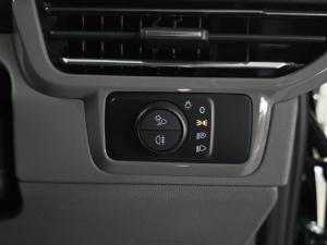 Volkswagen Transporter 2.0TDI Kombi SWB Life - Image 12