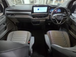 Volkswagen Transporter 2.0TDI Kombi SWB Life - Image 15