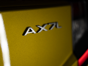 Mahindra XUV 3XO 1.2T AX7L - Image 11