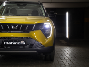 Mahindra XUV 3XO 1.2T AX7L - Image 13