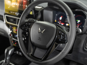 Mahindra XUV 3XO 1.2T AX7L - Image 18