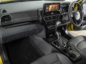 Mahindra XUV 3XO 1.2T AX7L - Image 22