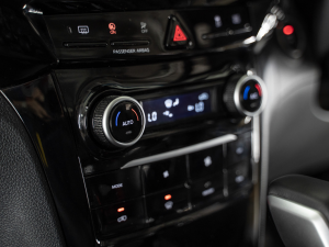 Mahindra XUV 3XO 1.2T AX7L - Image 30