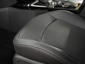 Mahindra XUV 3XO 1.2T AX7L - Image 8