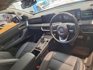 GWM P300 2.4T double cab LT 4x4 - Image 7