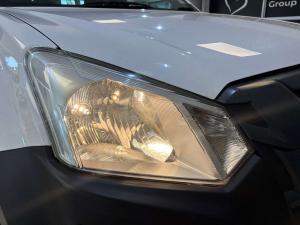 Isuzu D-Max Gen 6 250 single cab Fleetside safety - Image 4