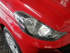 Hyundai Grand i10 1.0 Premium hatch - Image 10