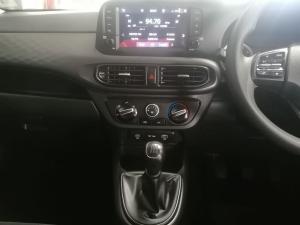 Hyundai Grand i10 1.0 Premium hatch - Image 21