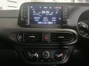 Hyundai Grand i10 1.0 Premium hatch - Image 25