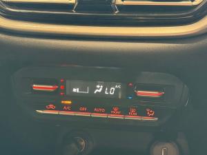 Suzuki Baleno 1.5 GLX auto - Image 21