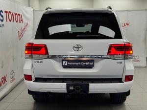 Toyota Land Cruiser 200 4.5D-4D V8 VX-R - Image 5