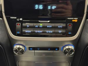 Toyota Land Cruiser 200 4.5D-4D V8 VX-R - Image 14