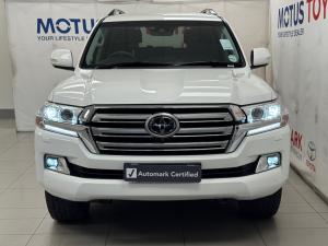 Toyota Land Cruiser 200 4.5D-4D V8 VX-R - Image 4