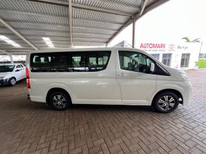 Toyota Quantum 2.8 LWB bus 11-seater GL - Image 3
