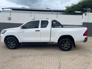Toyota Hilux 2.4GD-6 Xtra cab Raider manual - Image 11