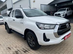 Toyota Hilux 2.4GD-6 Xtra cab Raider manual - Image 1
