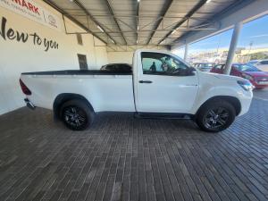 Toyota Hilux 2.4GD-6 single cab 4x4 Raider auto - Image 3