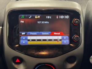 Toyota Aygo 1.0 X-Play - Image 12