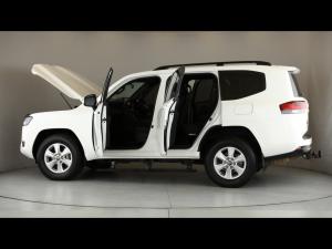 Toyota Land Cruiser 300 3.3D GX-R - Image 26