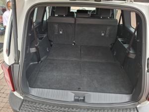 Toyota Land Cruiser Prado 2.8GD VX-R - Image 9