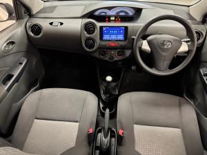 Toyota Etios sedan 1.5 Sprint - Image 6