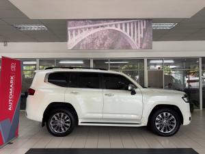 Toyota Land Cruiser 300 3.3D ZX - Image 3
