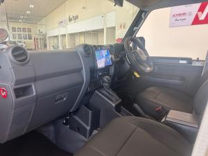 Toyota Land Cruiser 79 2.8GD-6 double cab - Image 7