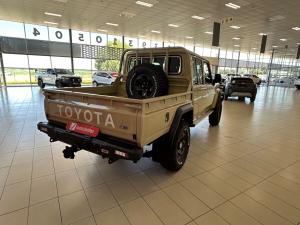 Toyota Land Cruiser 79 2.8GD-6 double cab - Image 2