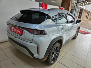 Toyota Starlet Cross 1.5 XS auto - Image 2