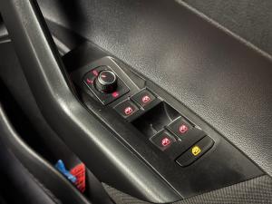 Volkswagen Polo hatch 1.0TSI Comfortline - Image 21