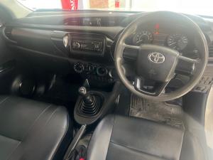 Toyota Hilux 2.0 single cab S (aircon) - Image 6