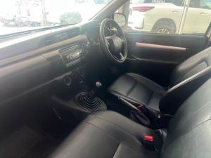 Toyota Hilux 2.0 single cab S (aircon) - Image 7