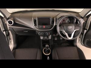 Toyota Vitz 1.0 XR manual - Image 6