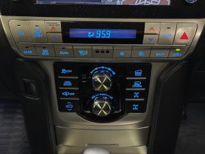 Toyota Land Cruiser Prado 2.8GD VX-L - Image 14