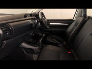 Toyota Hilux 2.0 single cab S (aircon) - Image 7