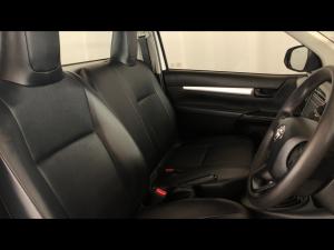 Toyota Hilux 2.0 single cab S (aircon) - Image 12