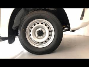 Toyota Hilux 2.0 single cab S (aircon) - Image 17