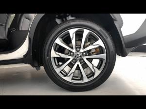 Toyota Corolla Cross 1.8 XR - Image 19