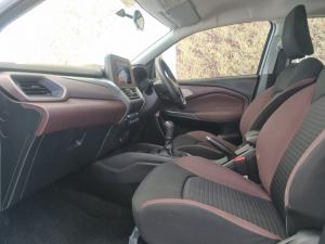 Toyota Starlet Cross 1.5 XS manual - Image 7