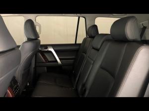 Toyota Land Cruiser Prado 3.0DT VX - Image 11