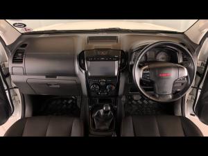 Isuzu D-Max 250 double cab X-Rider - Image 6