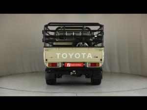 Toyota Land Cruiser 79 4.0 V6 single cab - Image 5
