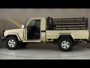 Toyota Land Cruiser 79 4.0 V6 single cab - Image 26