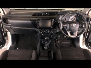 Toyota Hilux 2.4GD-6 single cab Raider manual - Image 6