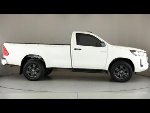 Toyota Hilux 2.4GD-6 single cab Raider manual - Image 3
