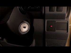 Toyota Land Cruiser 79 4.2D single cab - Image 16